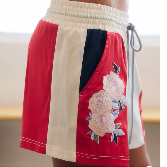 Free People Movement In The Ring Shorts XS Red Pink Floral New With Tags - Picture 2 of 8